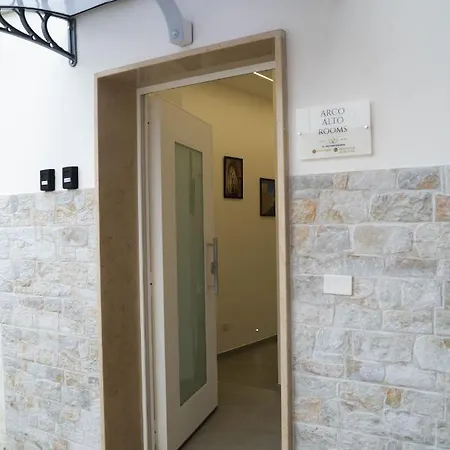 Arco Alto *